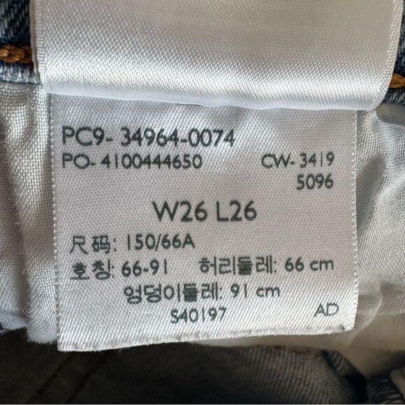 Levi's Wedgie Straight Button Fly Cropped Hi-Rise Jeans in Jive Size 26 - Picture 12 of 13